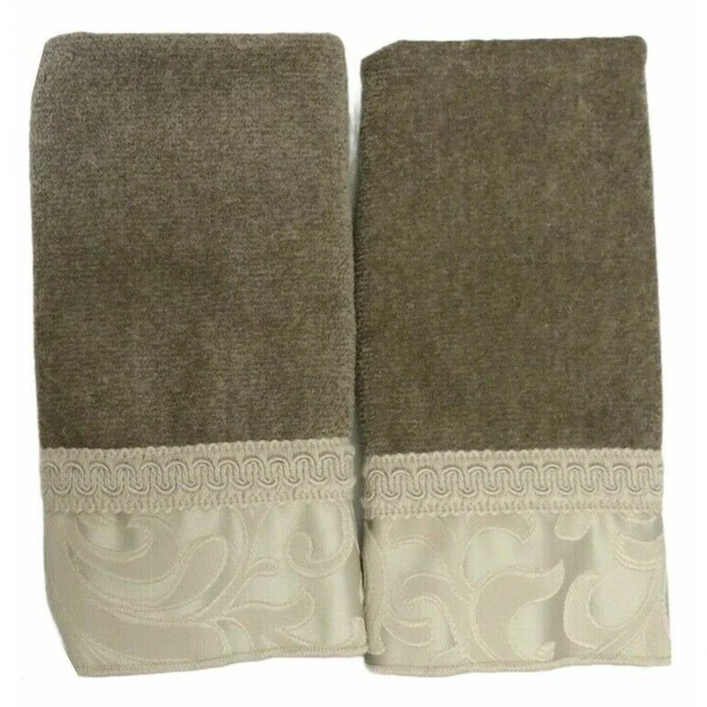 Avanti Amelia Fingertip Towels Set of 2 Latte Embroidered Embellished 11x18